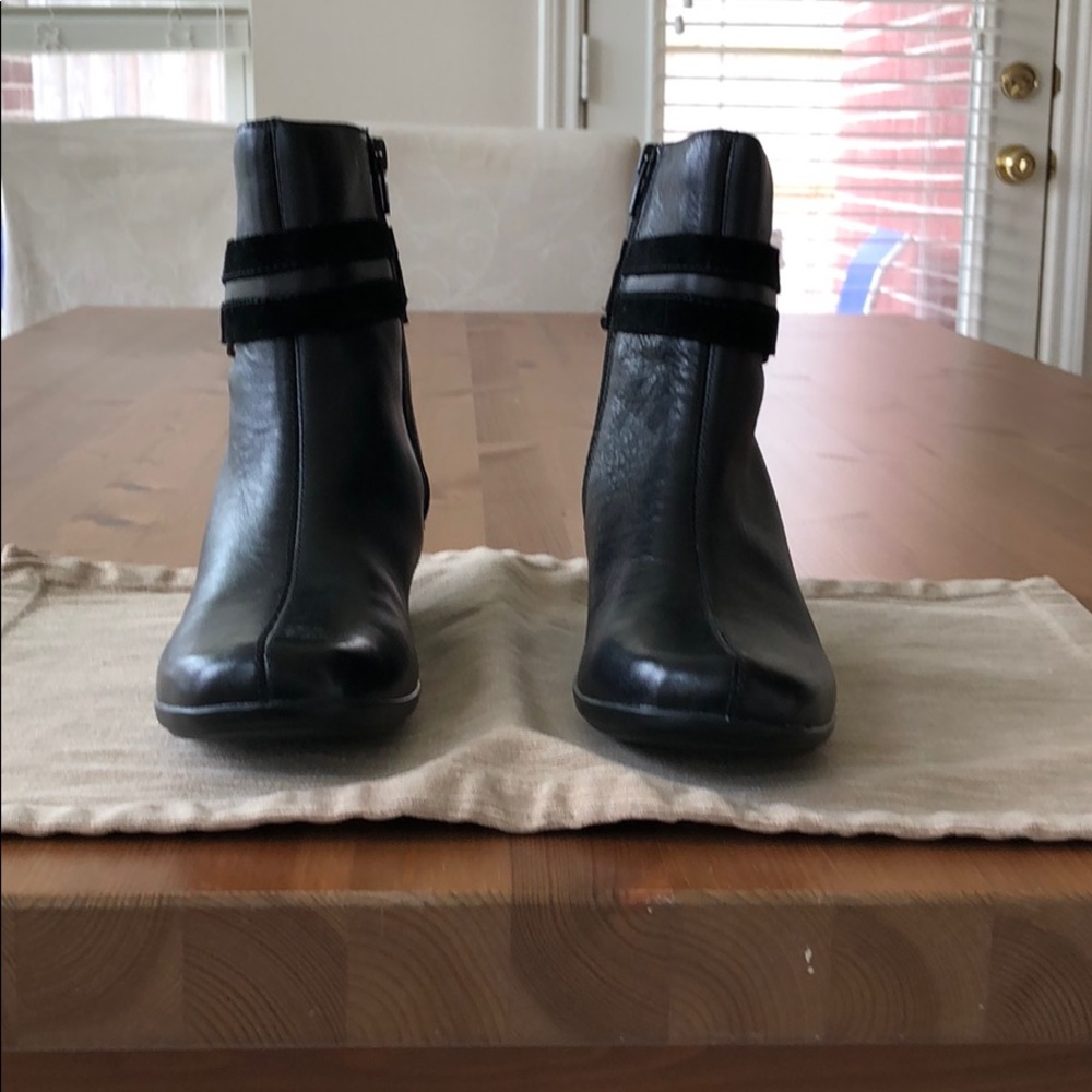Dark brown Clark ankle boots